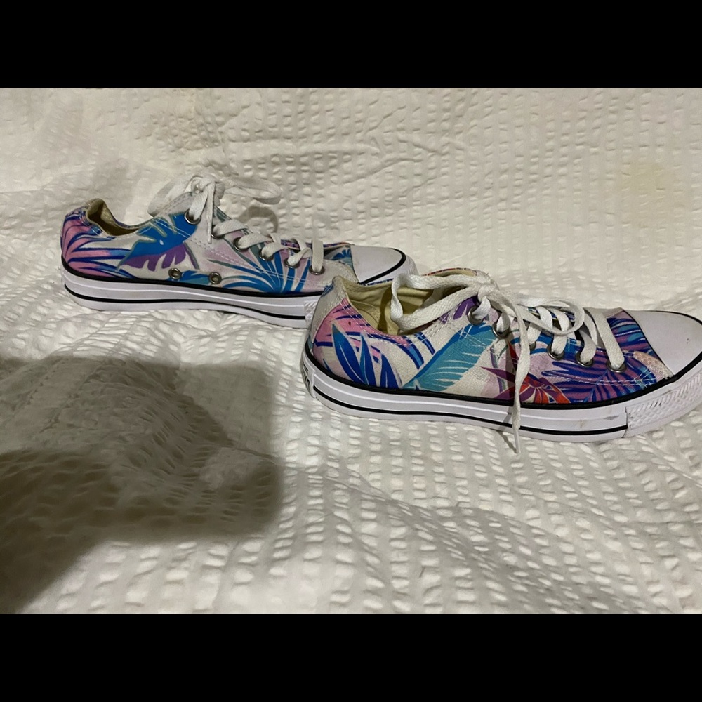 COPY - Converse - Picture 3 of 5